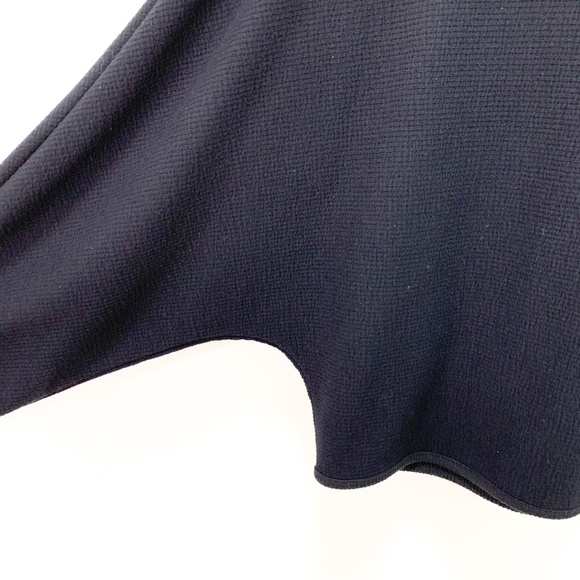 Dynamite Black Crop Hoodie - Picture 3 of 7